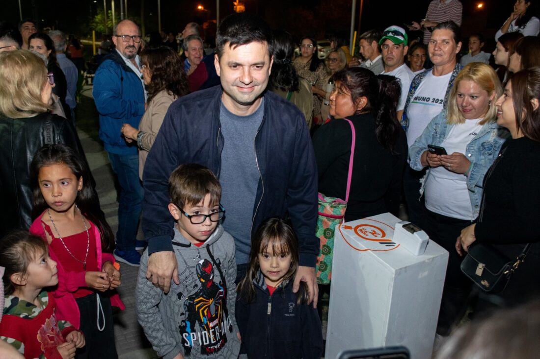 Sáenz Peña: Junto a los vecinos el intendente Bruno Cipolini inauguró la primera etapa del Parque Lineal